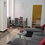 The Friend\'S Hause